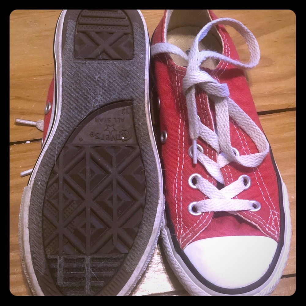 Red ankle height Converse